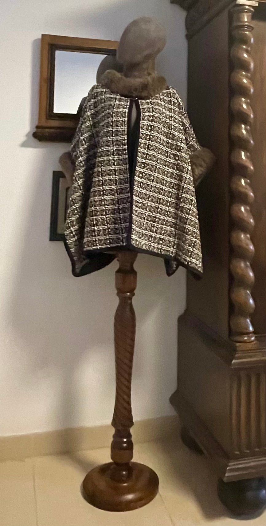 Grey faux fur and tweed cape