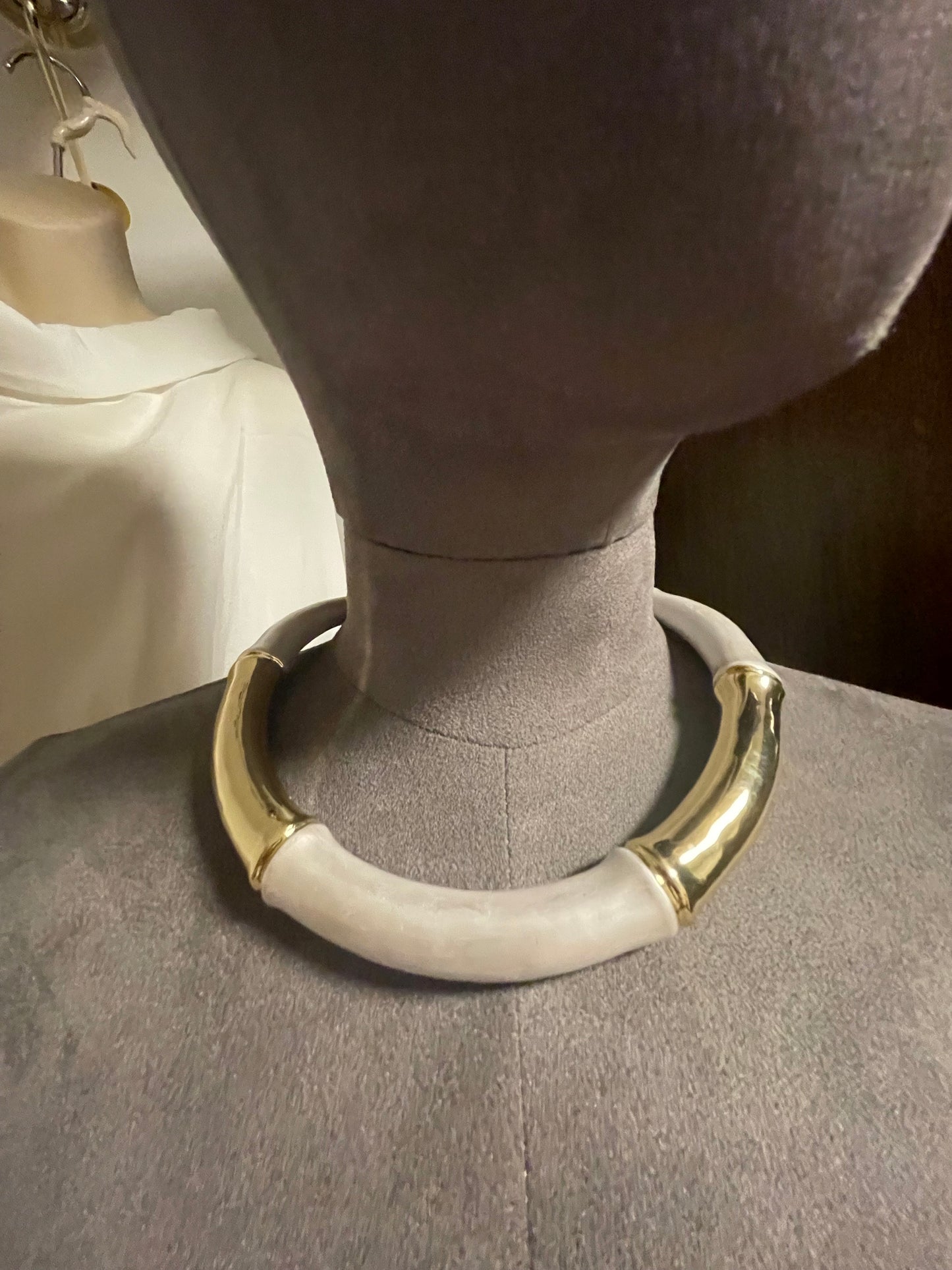 Torc style neckpiece