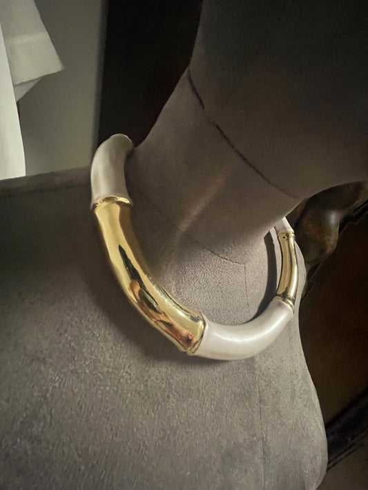 Torc style neckpiece