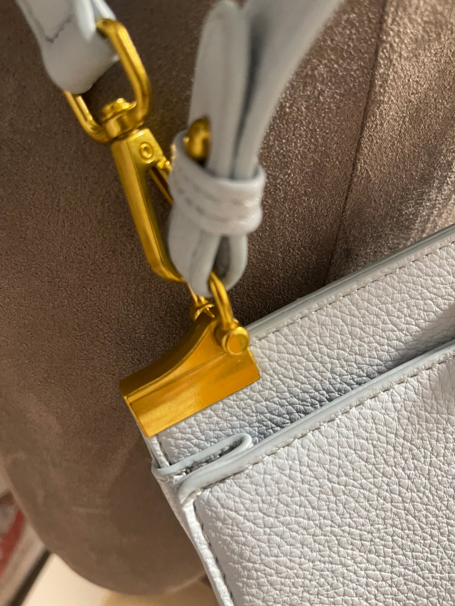 Small top handle vintage style bag