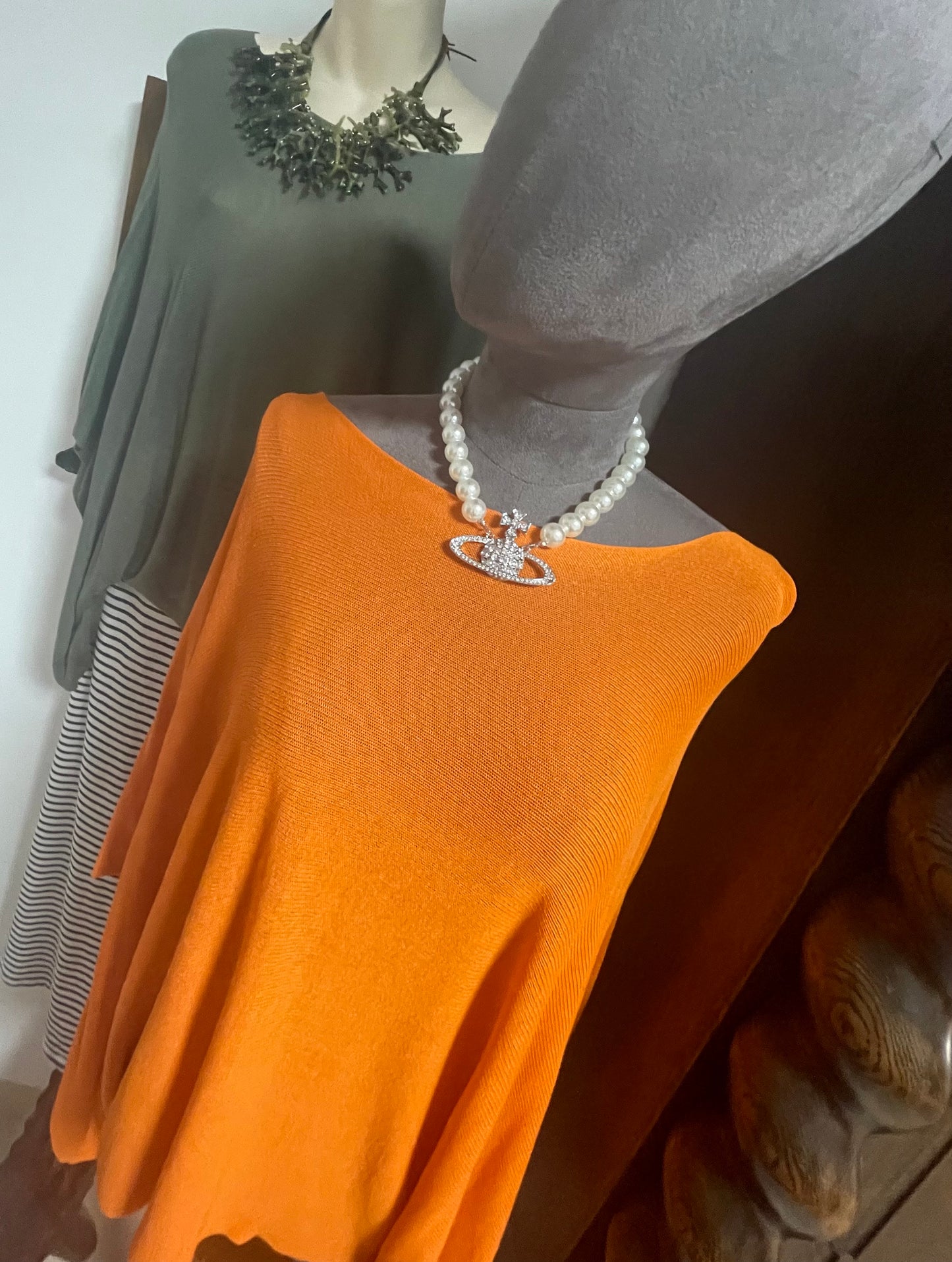 Fine knit batwing sleeve jumper