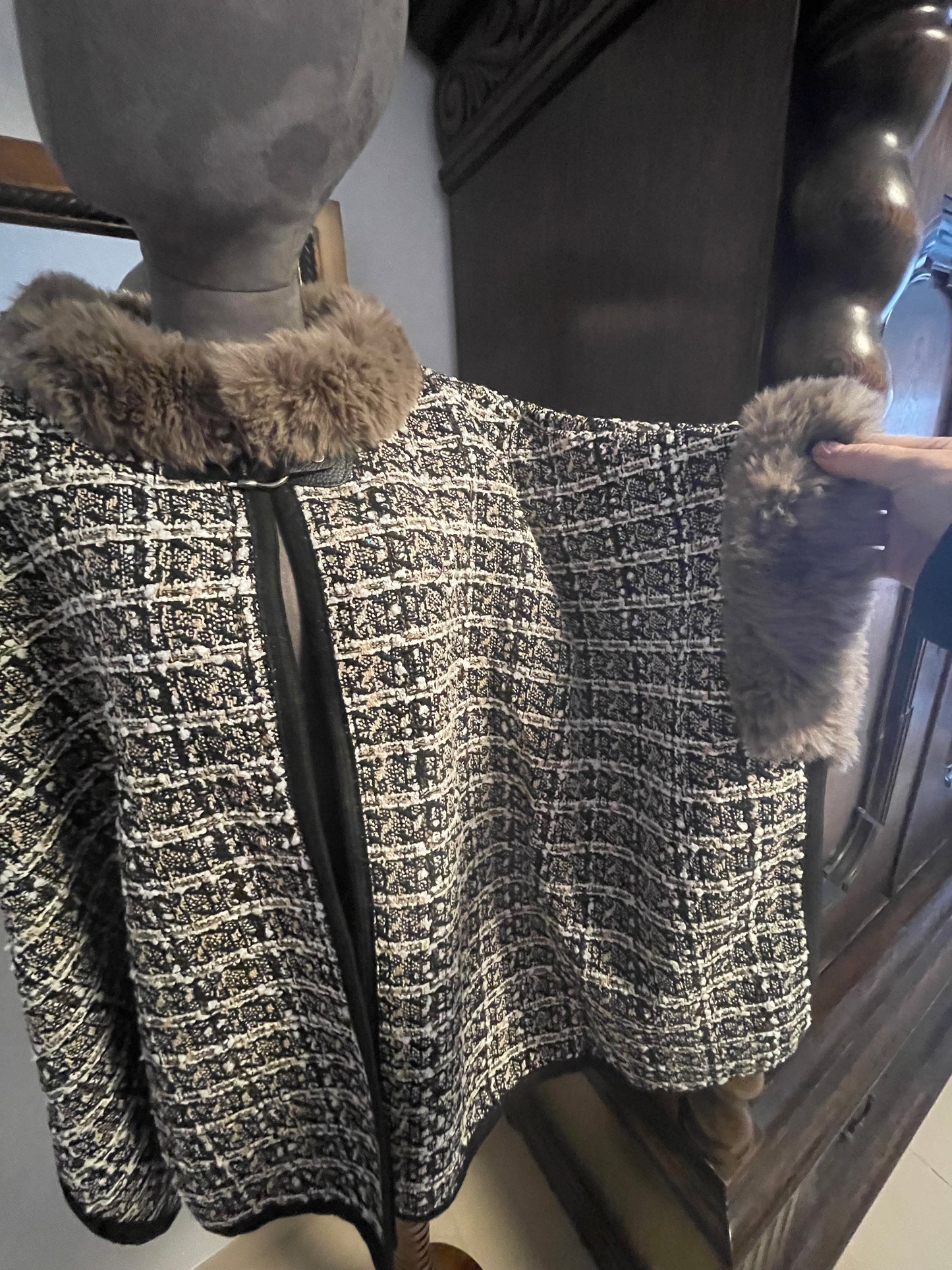 Grey faux fur and tweed cape