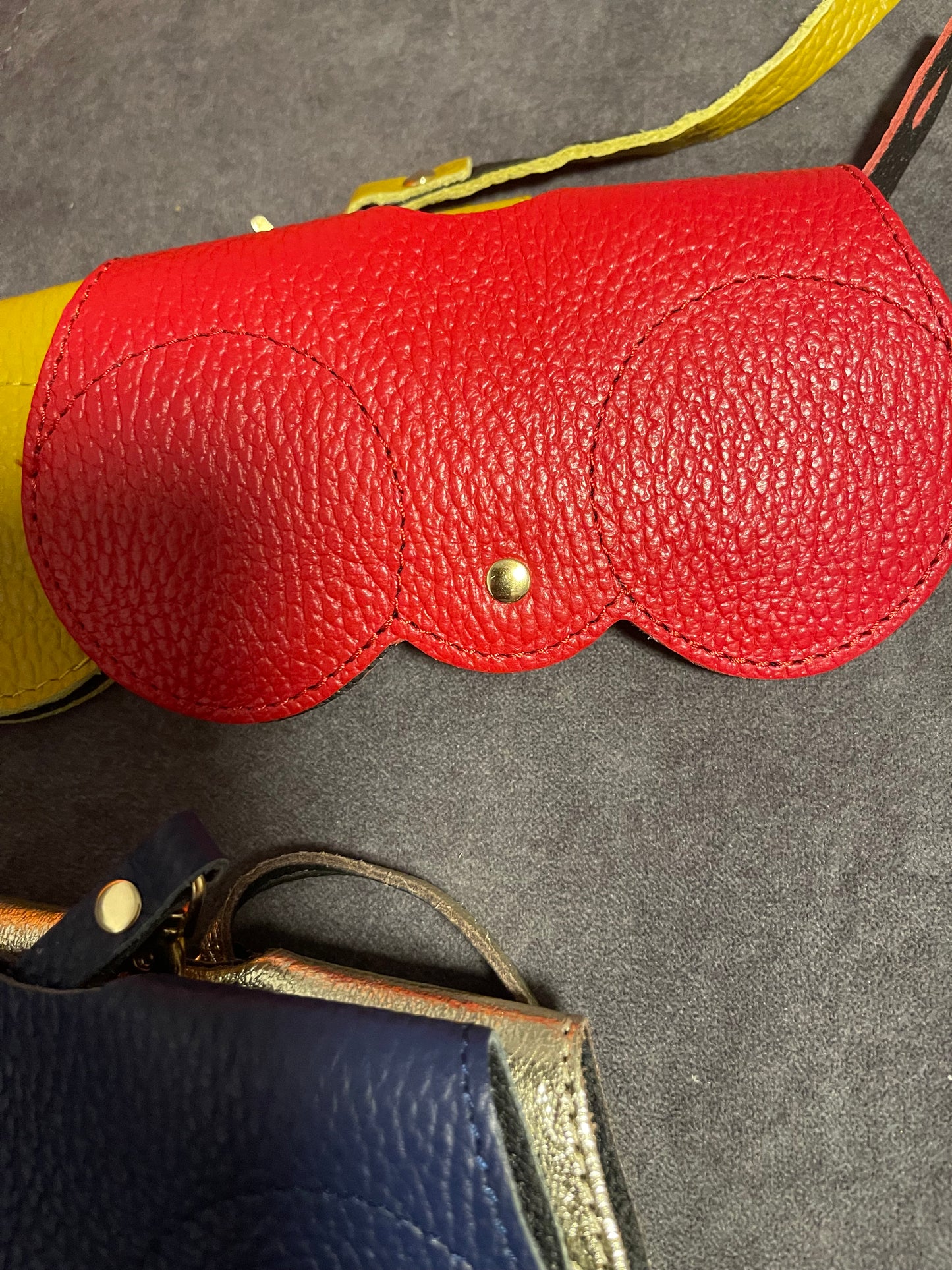 100% leather glasses holder