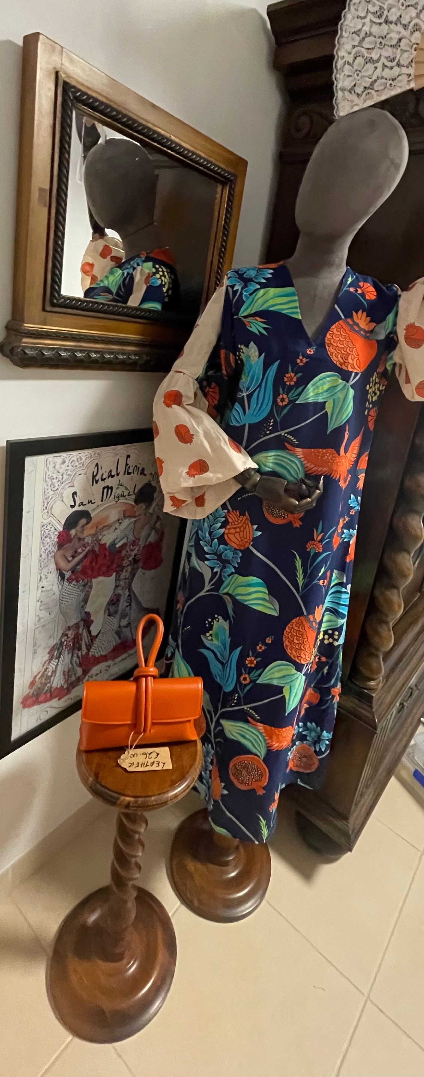 Long dress with puff sleeve