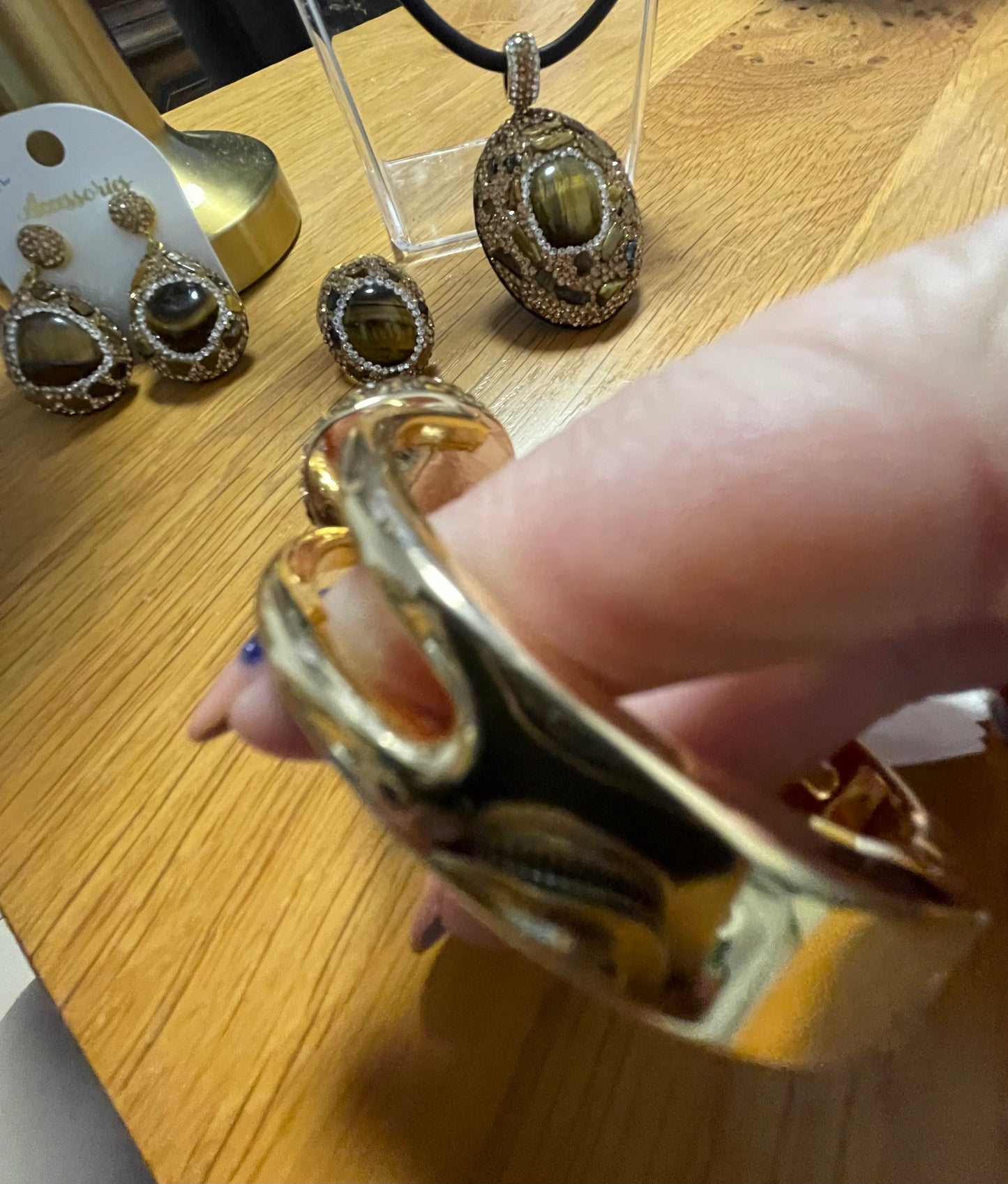 Tigers eye set