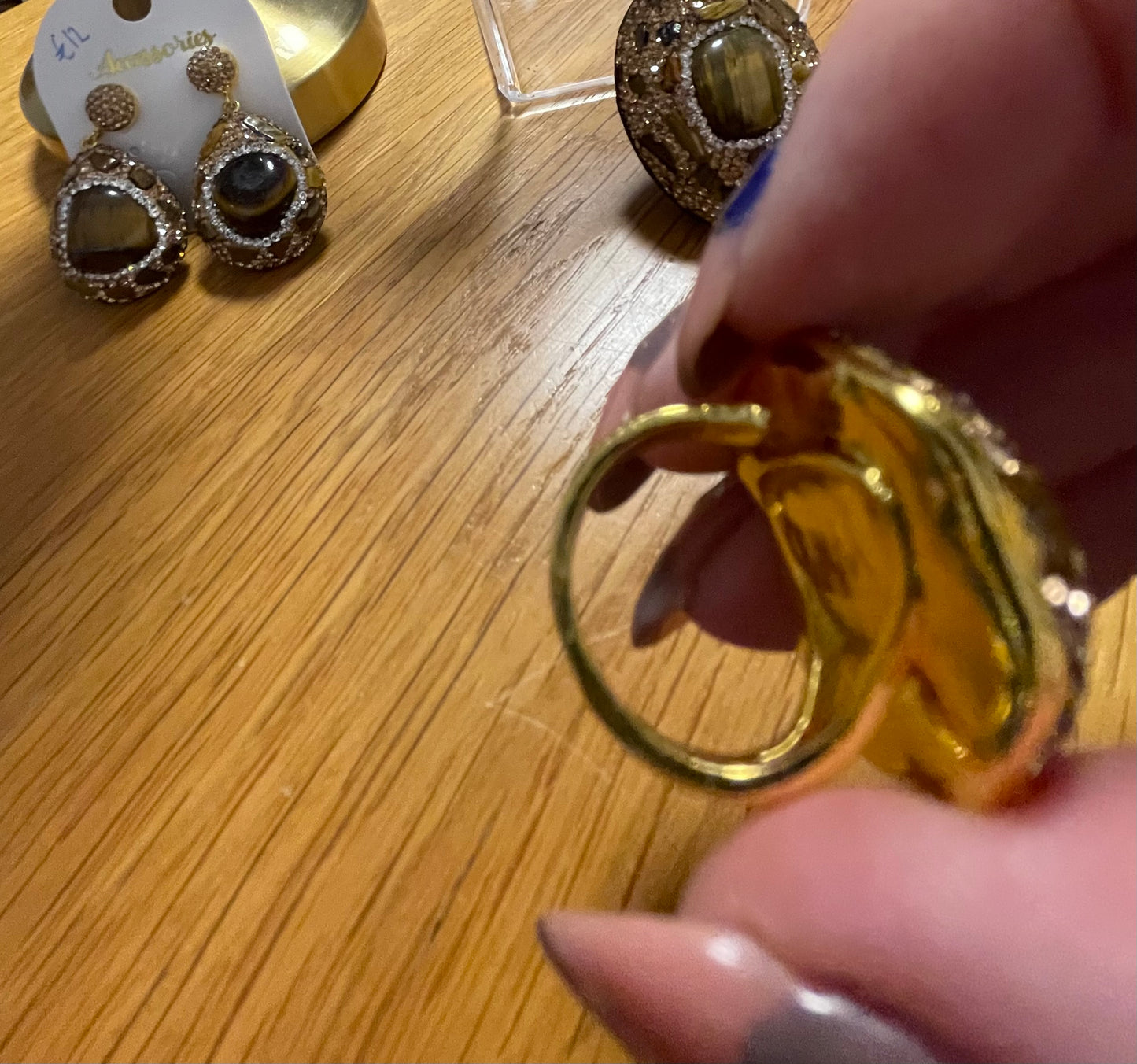 Tigers eye set