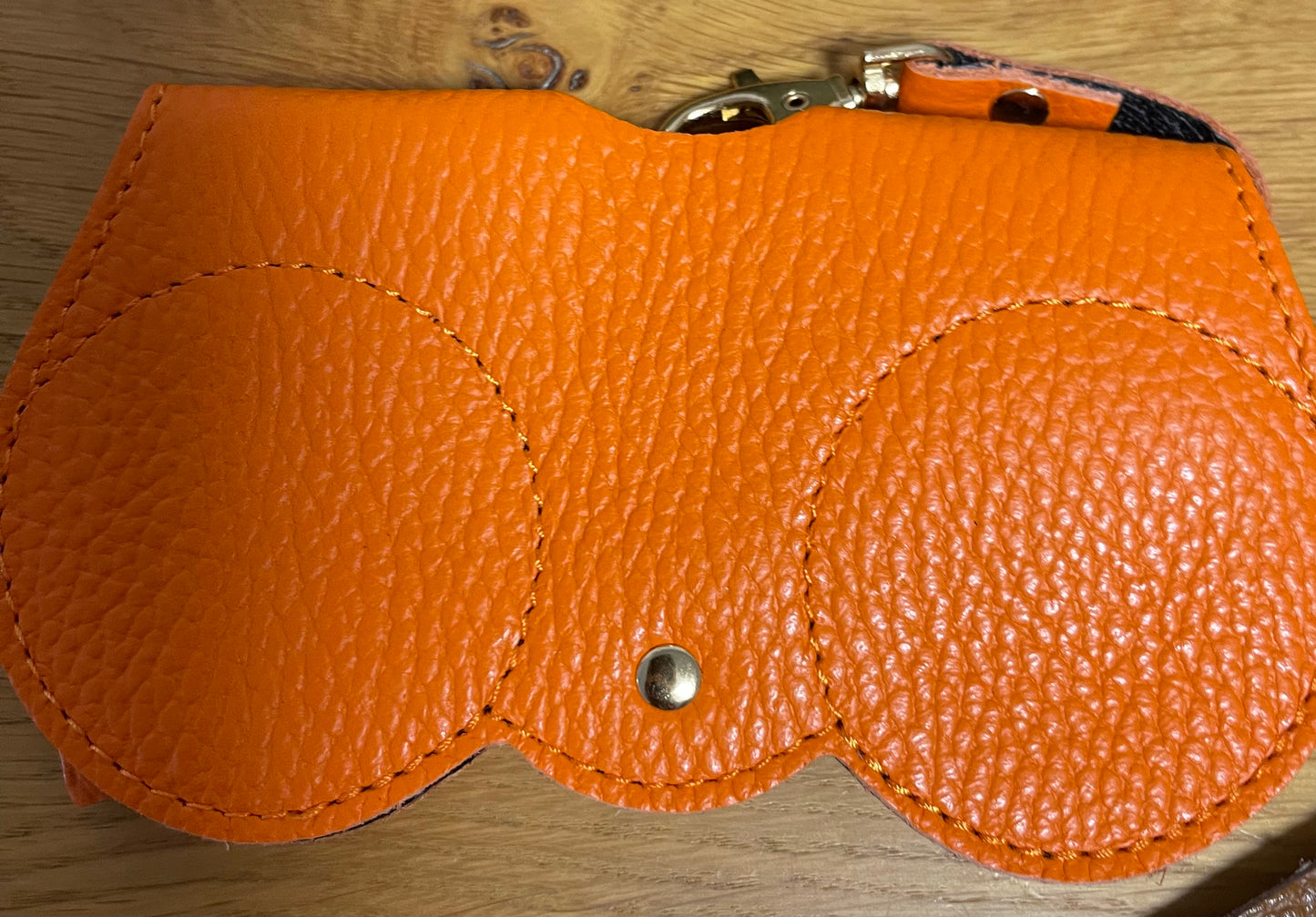 100% leather glasses holder