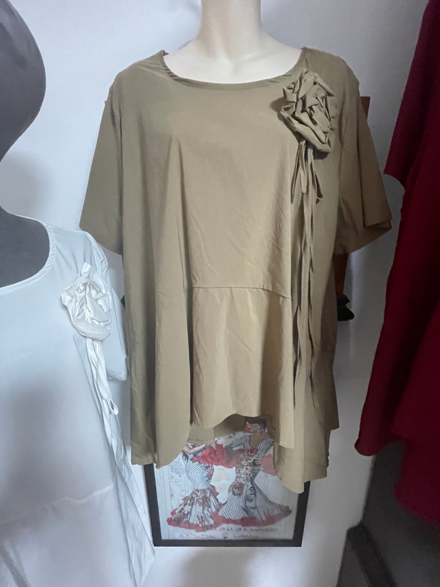 ‘Galway Collection‘ flower detail top