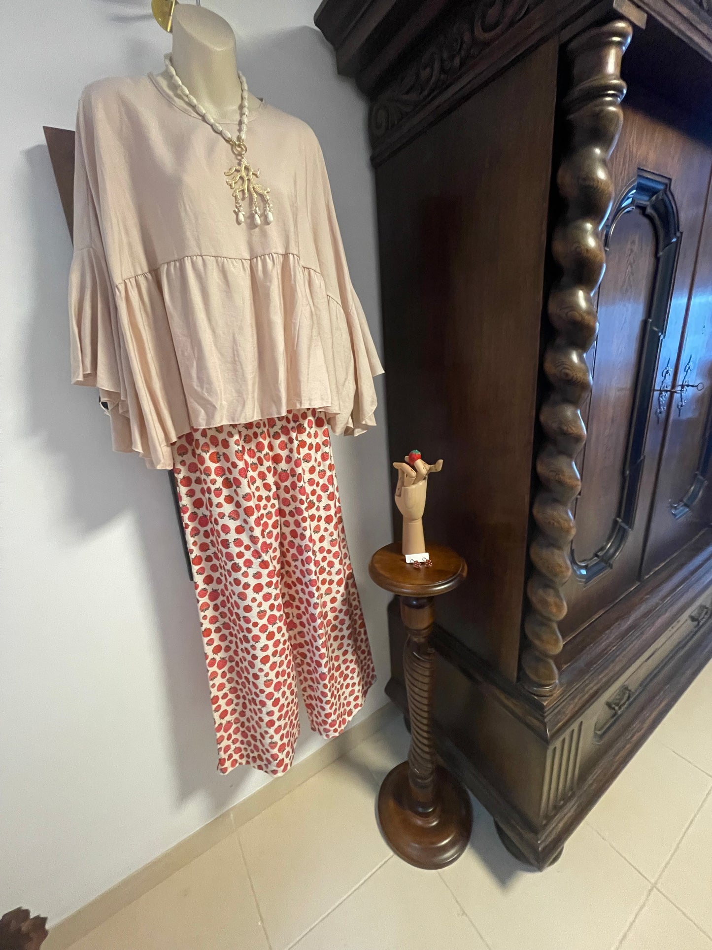 Strawberry wide leg pants