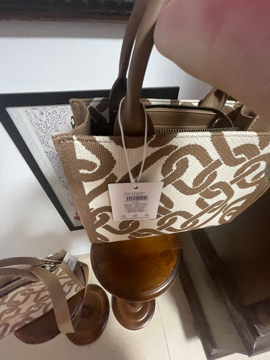 Midsized semi structure canvas bag
