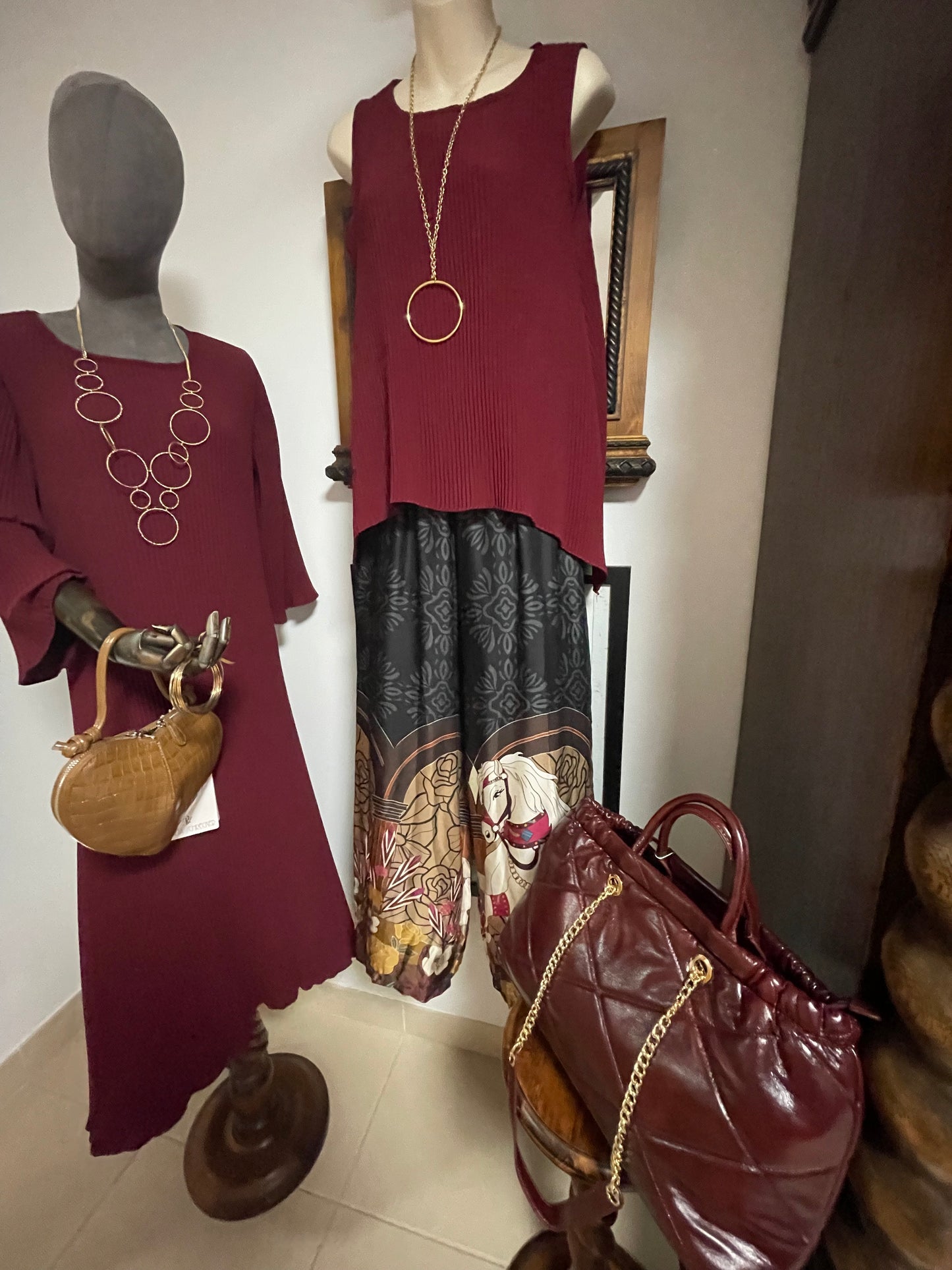 Magic dresses with sleeves