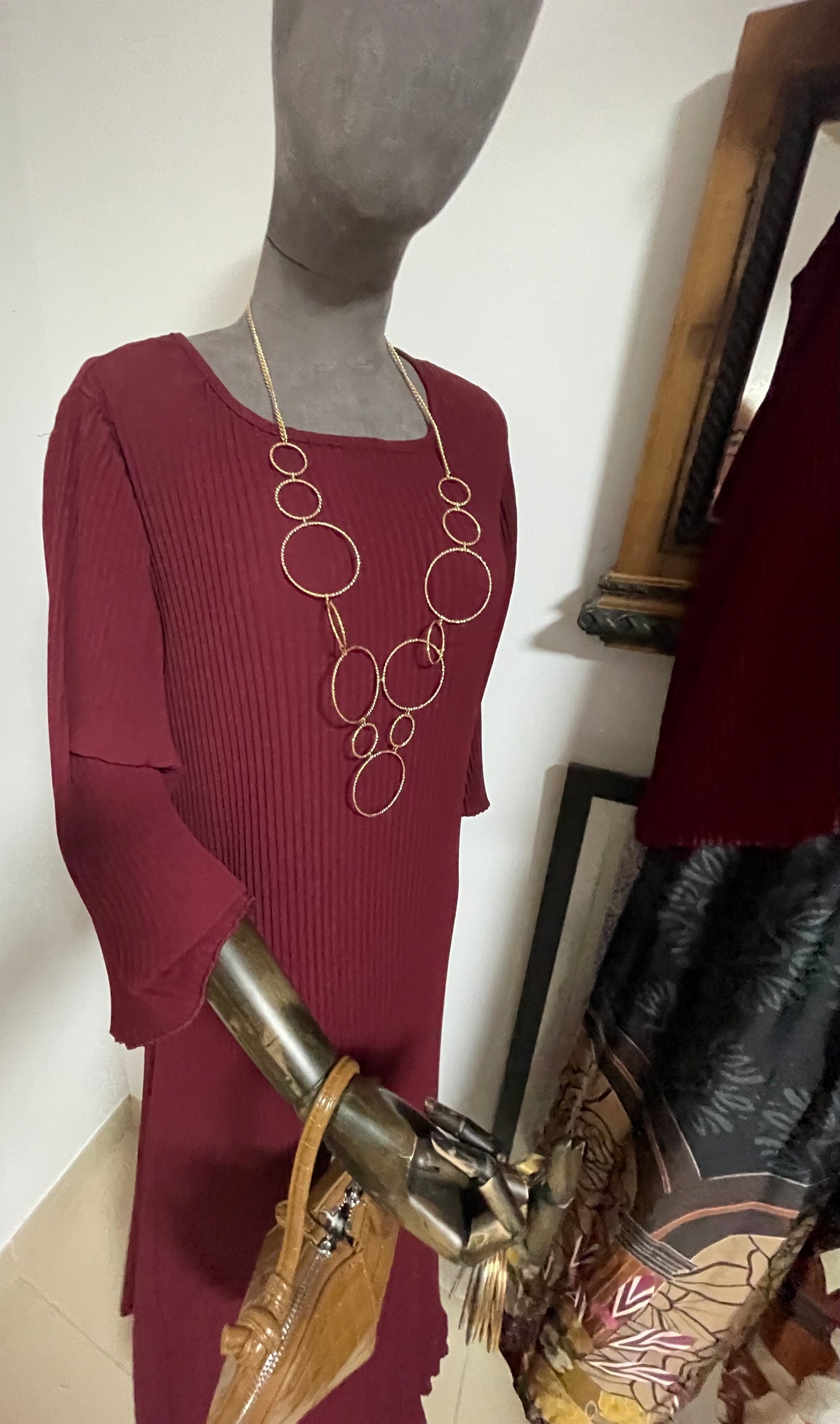 Magic dresses with sleeves